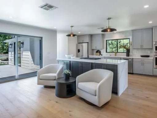 opt_New York Carpets Hardwood Install